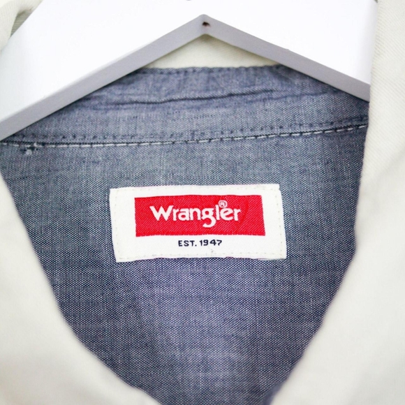 Wrangler Cream Khaki Button Up Shirt (XL) - Picture 3 of 4